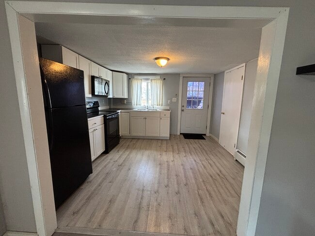 40 Wood St, Unit Apt 1 in Old Town, ME - Building Photo - Building Photo