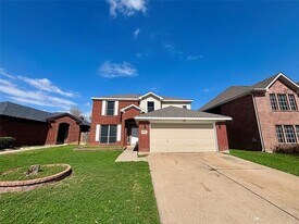 8640 Arcadia Park Dr in Fort Worth, TX - Building Photo