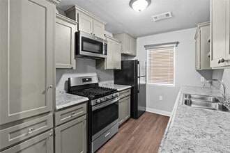 1309 Glenn Ave in Pasadena, TX - Building Photo - Building Photo