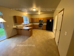 6323 Charlotte Ave SE in Auburn, WA - Foto de edificio - Building Photo