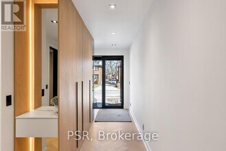 22A Broadview Ave in Mississauga, ON - Building Photo - Building Photo