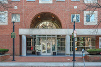 Webster Place Condominiums in Brookline, MA - Foto de edificio - Building Photo