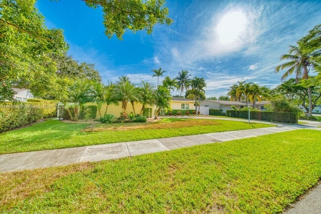 10355 SW 97th St in Miami, FL - Building Photo - Building Photo