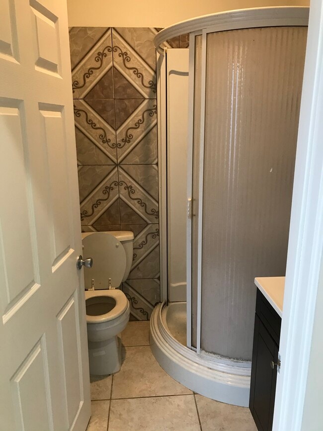 7412 Balboa Blvd in Van Nuys, CA - Building Photo - Building Photo