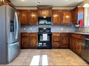 4570 Cory St in Springdale, AR - Building Photo - Building Photo