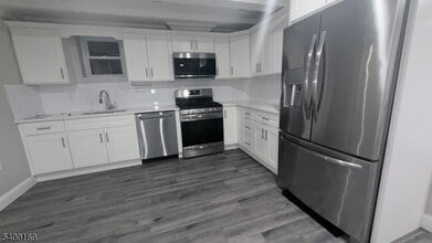 549 Palisade Ave in Jersey City, NJ - Building Photo - Building Photo