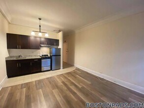 62 Boylston St in Boston, MA - Building Photo - Building Photo