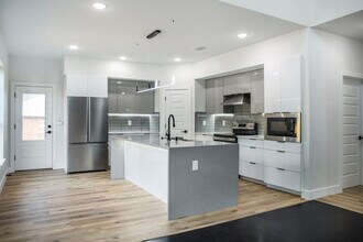 1832 Carver Ave in Fort Worth, TX - Building Photo - Building Photo