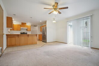 15121 182nd Ave SE in Monroe, WA - Foto de edificio - Building Photo