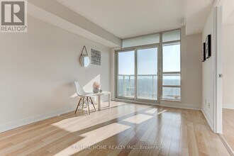 238-2238 Bonis Ave in Toronto, ON - Building Photo - Building Photo