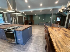 245 Twin Bridges Rd in Whitefish, MT - Building Photo - Building Photo