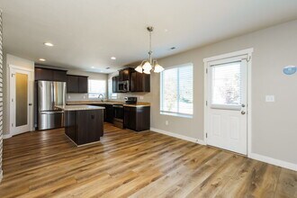 3448 W Oak Crest Dr in Lehi, UT - Building Photo - Building Photo