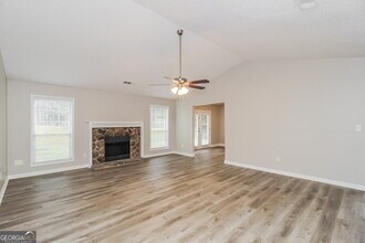 3901 Old Villa Wy in Powder Springs, GA - Foto de edificio - Building Photo