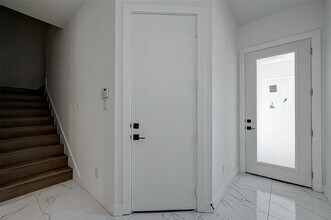 6139 W Montgomery Rd in Houston, TX - Foto de edificio - Building Photo