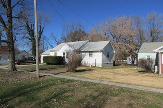 252 E North Ave in Noble, IL - Building Photo - Building Photo