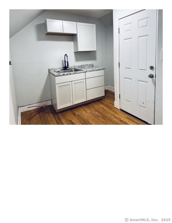 190 6th St-Unit -3 in Bridgeport, CT - Building Photo