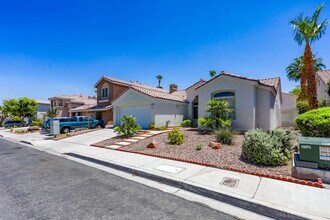 9321 Spruce Mountain Way in Las Vegas, NV - Building Photo - Building Photo