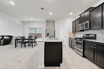 184 Adoquin Trail in Buda, TX - Building Photo - Building Photo