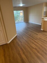 5463 Vineland Rd in Orlando, FL - Building Photo - Building Photo