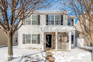 942 Kimberly Ave in Westfield, IN - Building Photo