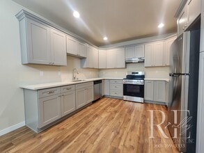 2304 SE Lund Ave in Port Orchard, WA - Building Photo - Building Photo