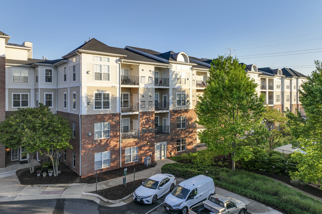 Chantilly Park Condos in Chantilly, VA - Building Photo - Building Photo