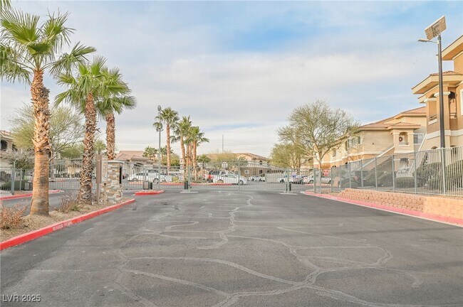 property at 833 Aspen Peak Loop