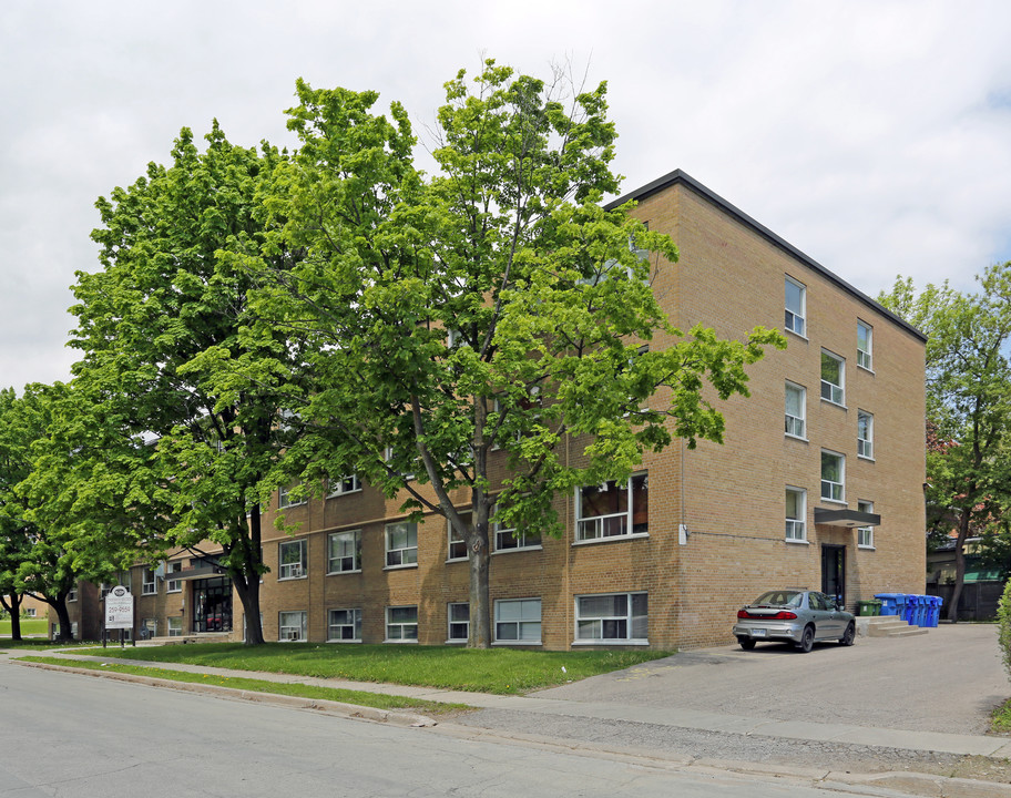 Seacomber Apartments in Toronto, ON - Building Photo