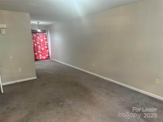 12414 Bluestem Ln in Charlotte, NC - Foto de edificio - Building Photo