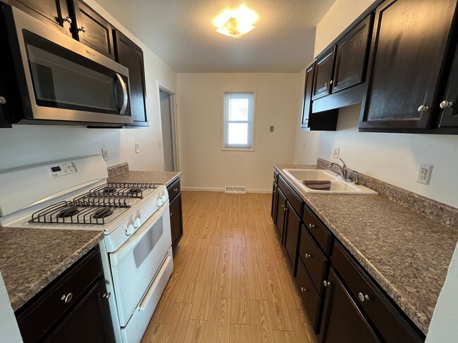 213 45th St in Moline, IL - Building Photo - Building Photo