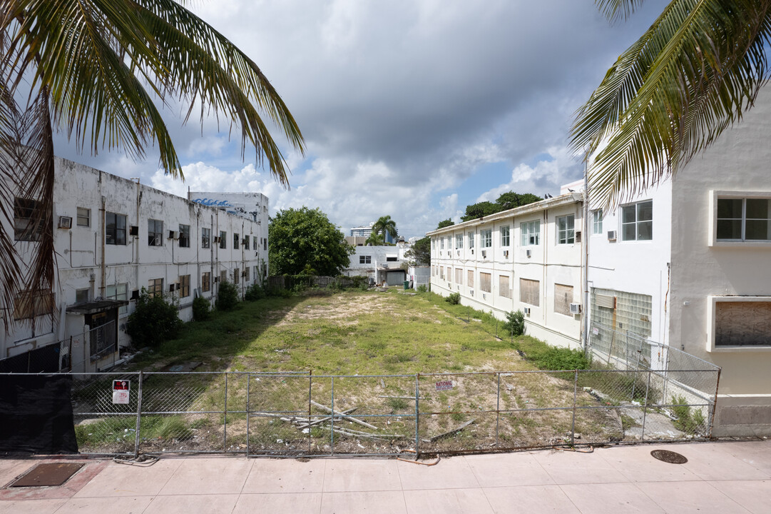 7420 Ocean Ter in Miami Beach, FL - Building Photo