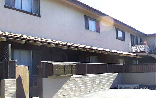 1147 E Lexington Ave in El Cajon, CA - Building Photo - Building Photo