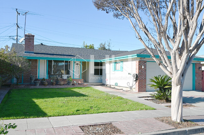 1383 Homestead Ln in Hayward, CA - Building Photo - Building Photo