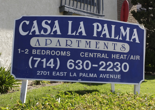 Casa La Palma Apartments in Anaheim, CA - Foto de edificio - Building Photo