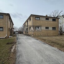 2155 S 102nd St in West Allis, WI - Building Photo