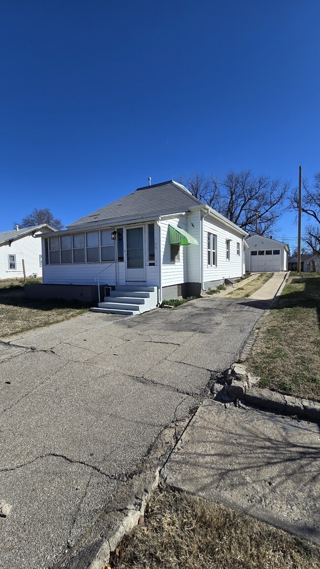 property at 108 N 4th St