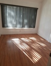 9417 96th St in Ozone Park, NY - Building Photo - Building Photo
