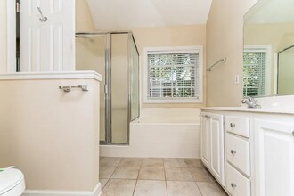 4502 Olde Stream Ct in Raleigh, NC - Building Photo - Building Photo