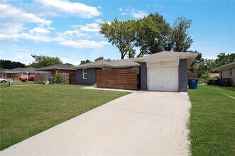 10208 San Lorenzo Dr in Dallas, TX - Building Photo - Building Photo