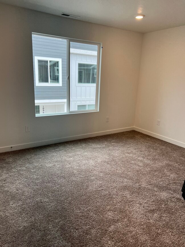 1099 E Yard Row in Lehi, UT - Building Photo - Building Photo