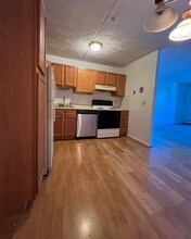 173 Adams Ave in Newton, MA - Foto de edificio - Building Photo