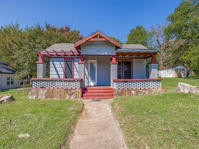 property at 609 E Monterey St