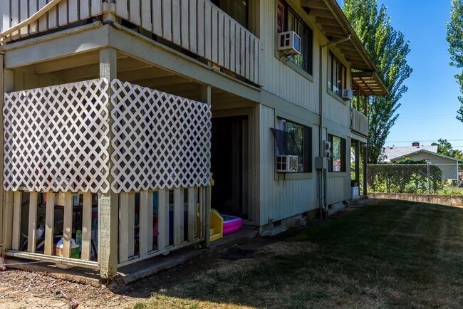 property at 1051 E Central Ave