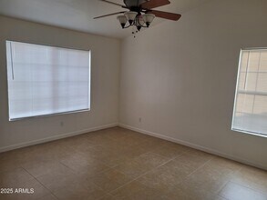 9242 W Charleston Ave in Peoria, AZ - Building Photo - Building Photo