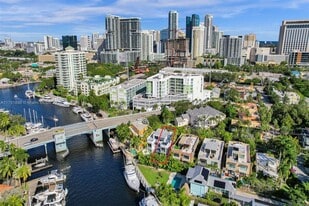 453 SW 5th Ave in Fort Lauderdale, FL - Building Photo