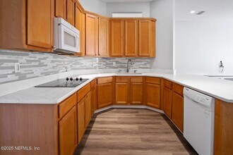8936 Deer Berry Ct in Jacksonville, FL - Building Photo - Building Photo