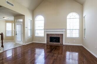 3931 Echo Mountain Dr in Houston, TX - Building Photo - Building Photo