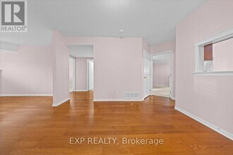 80 Briargate Private in Ottawa, ON - Building Photo - Building Photo