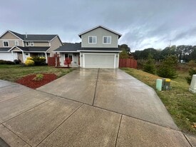 970 Salamander Rd SE in Jefferson, OR - Building Photo