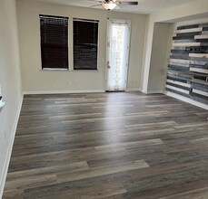 88 Sluice Way in Folsom, CA - Building Photo - Building Photo